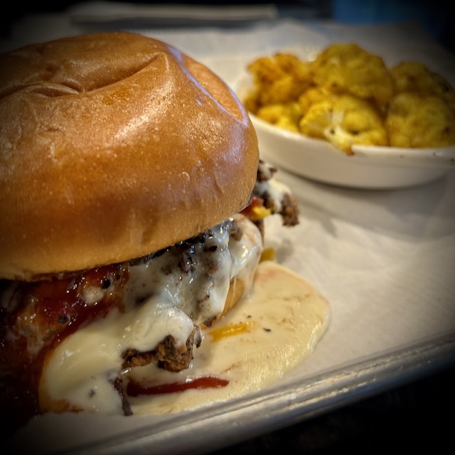 Steak sandwich with cauliflower