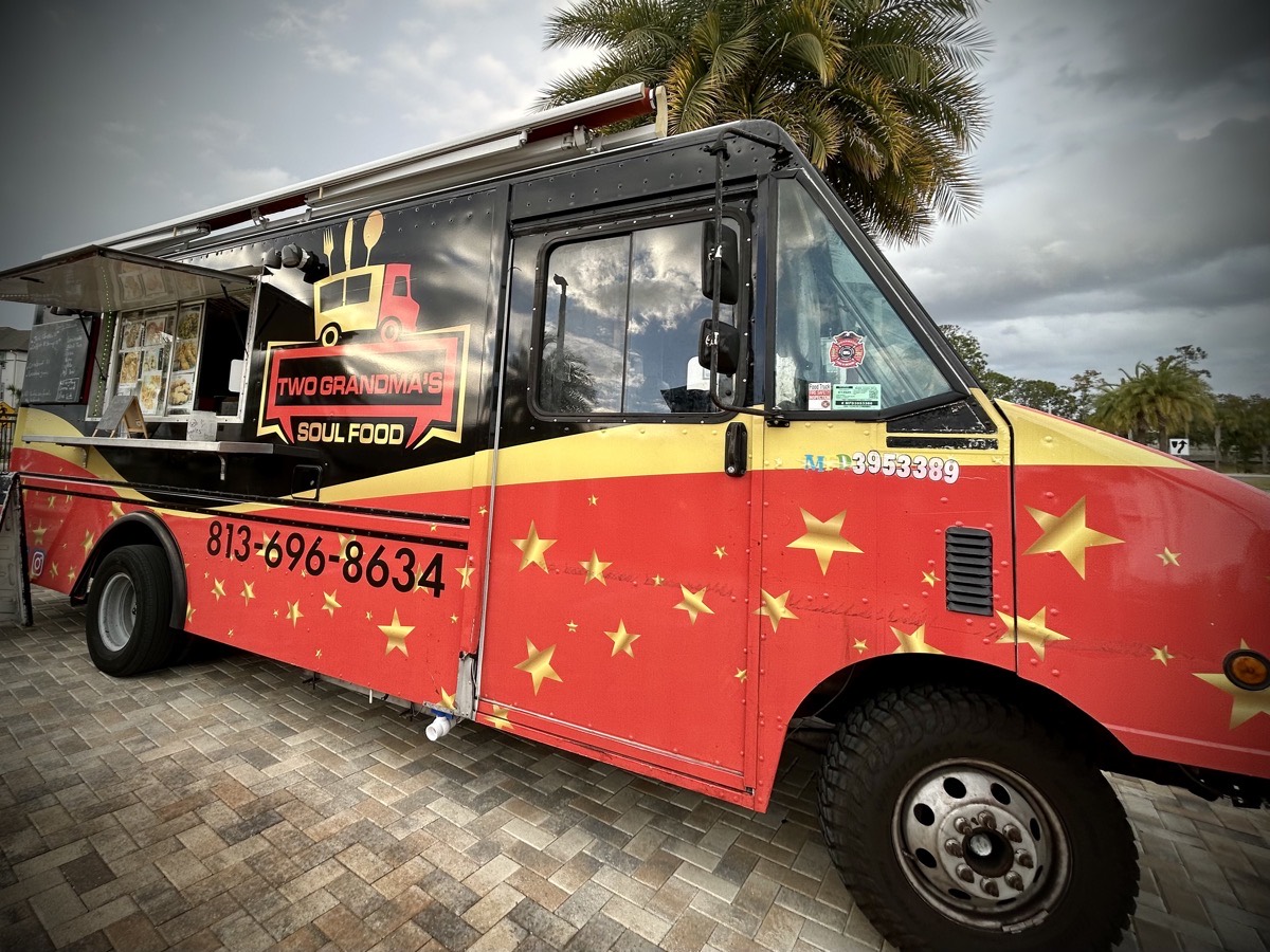 Two Grandma's Soul Food, food truck